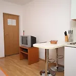 6696a マカルスカ